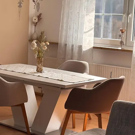 Fruntz Apartament *